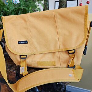 Like-New Timbuk2 Classic Messenger Bag-Size Large